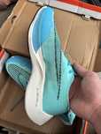 Продам беговые кроссовки Nike zoom x