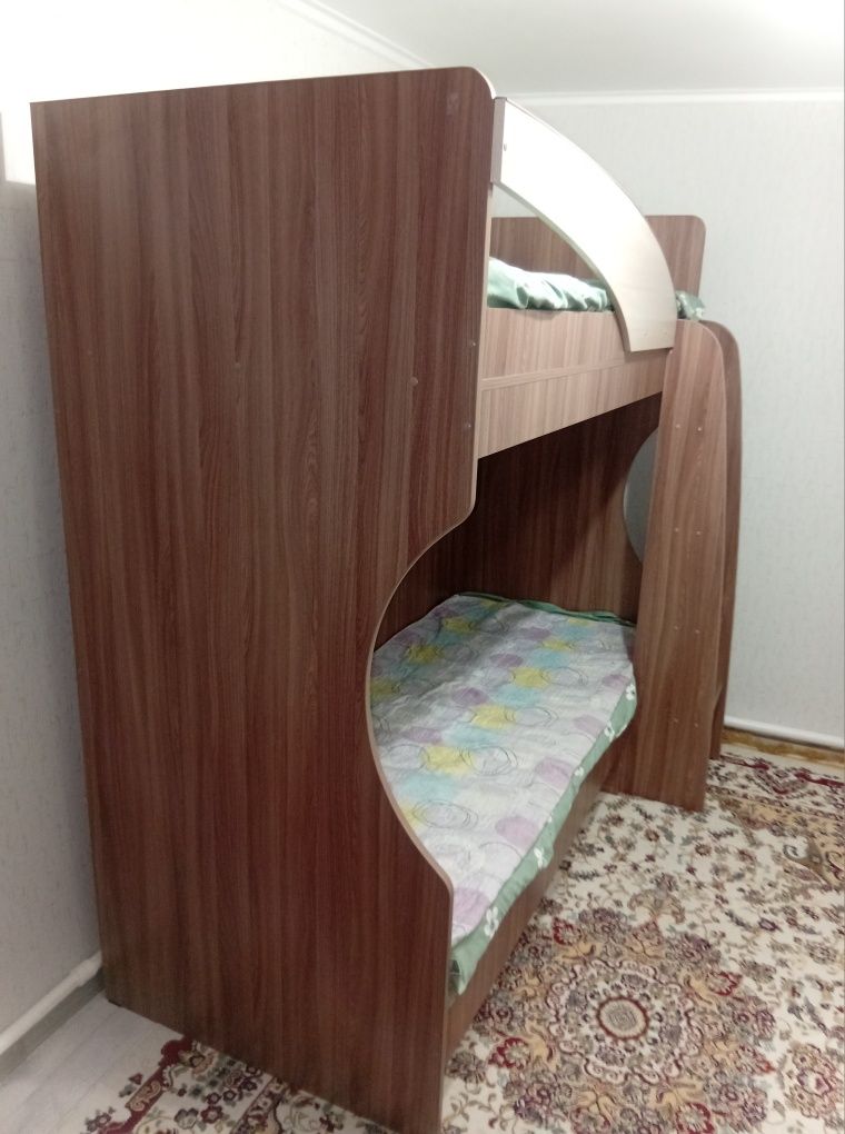 Продам детская кровать двухъярусная