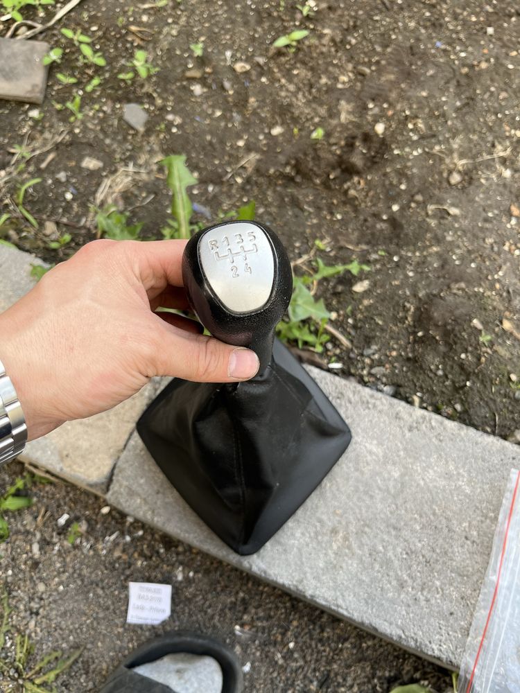 Продам бампер на приору