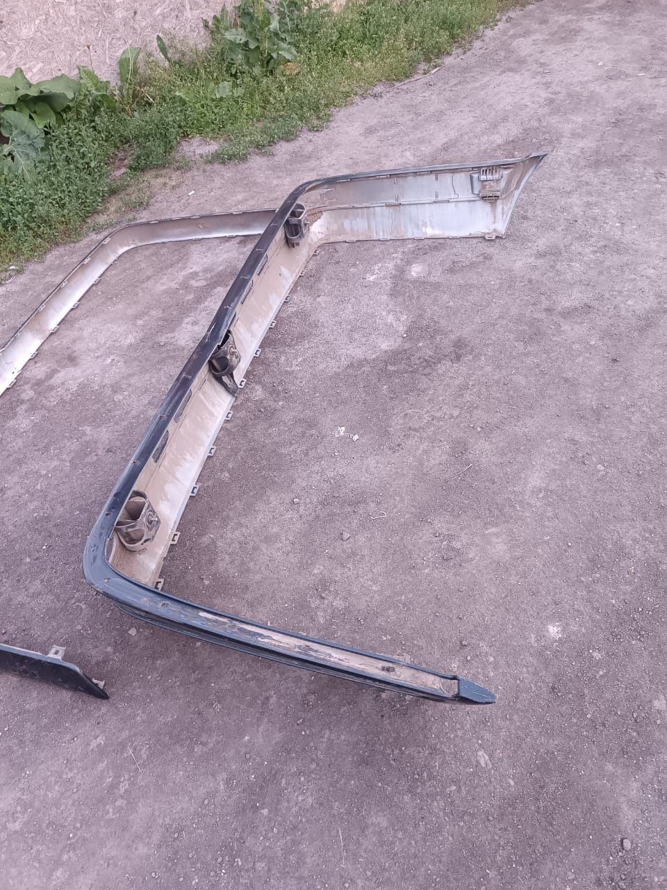 Задний бампер  w210 на лупарик