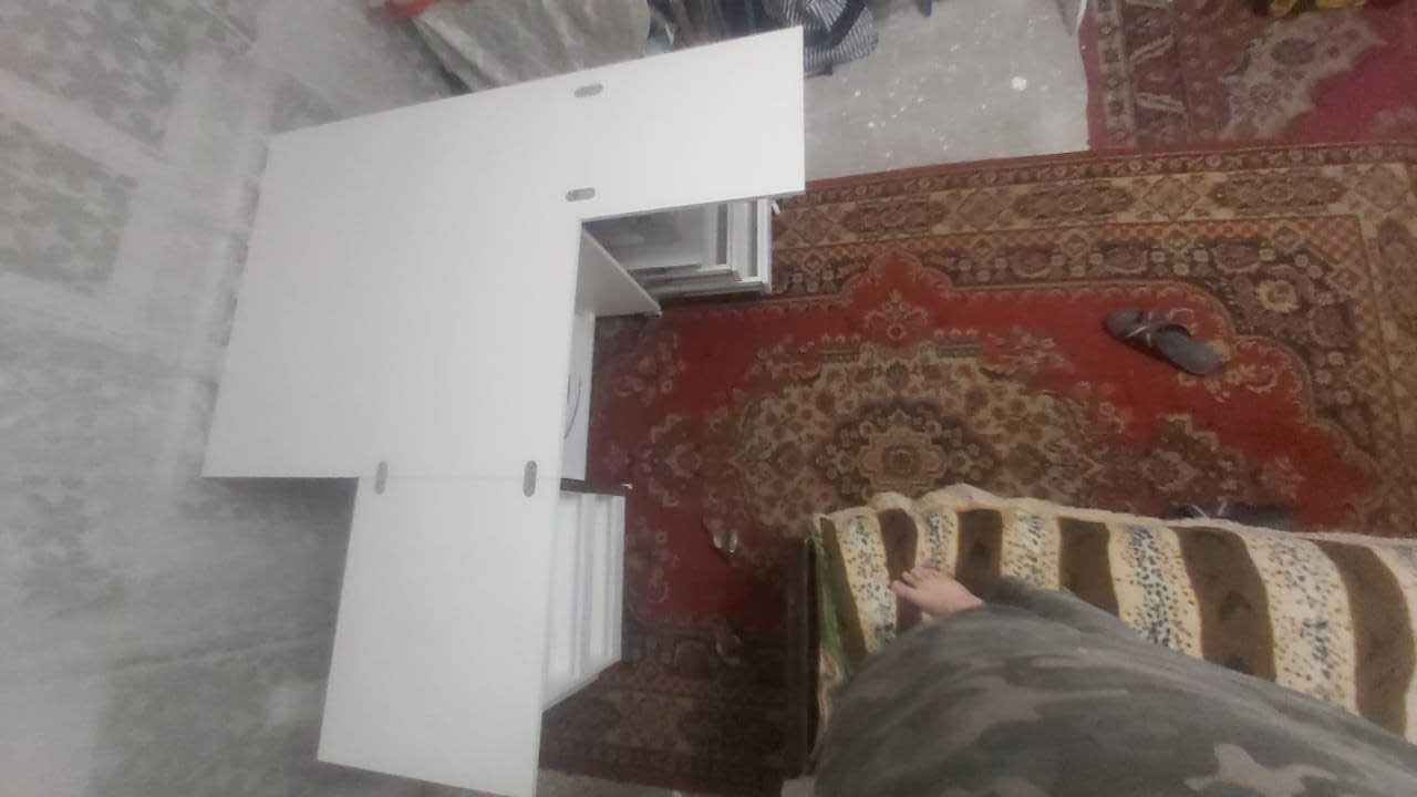 Стол трансформный для швеи и кроя.
