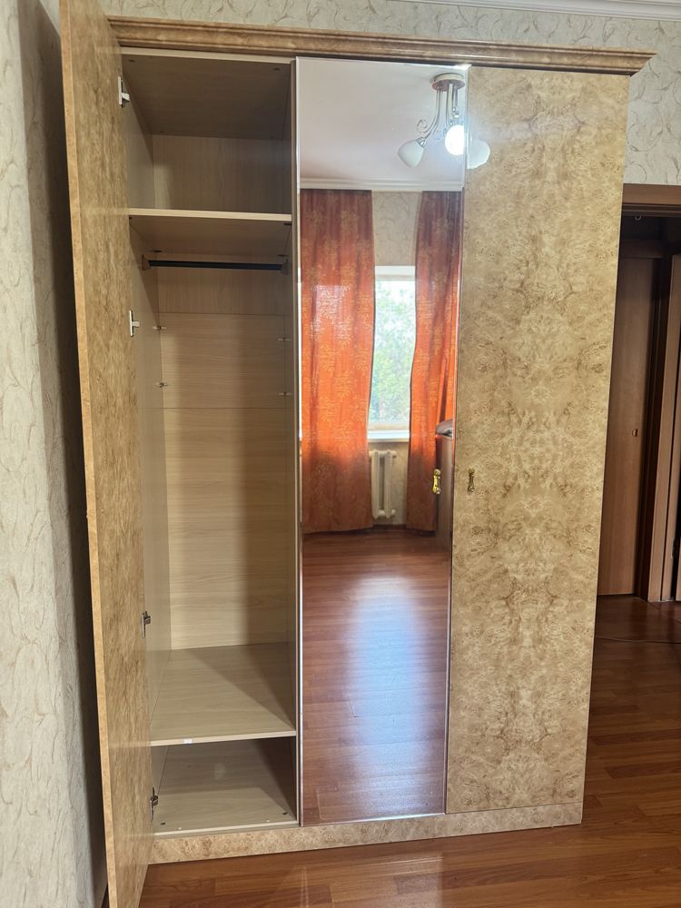 Продам шкаф, состояние нового
