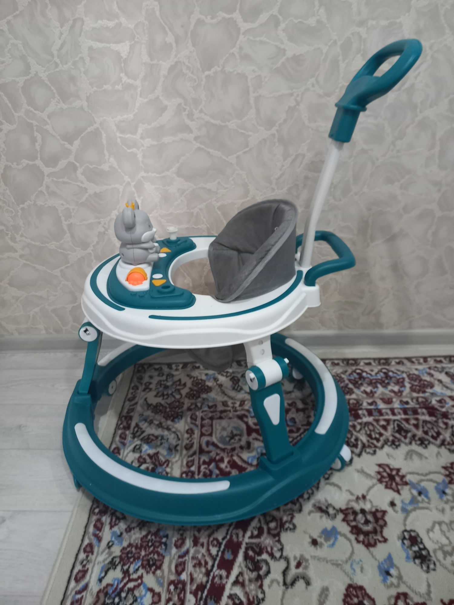 Ходунок срочно продам