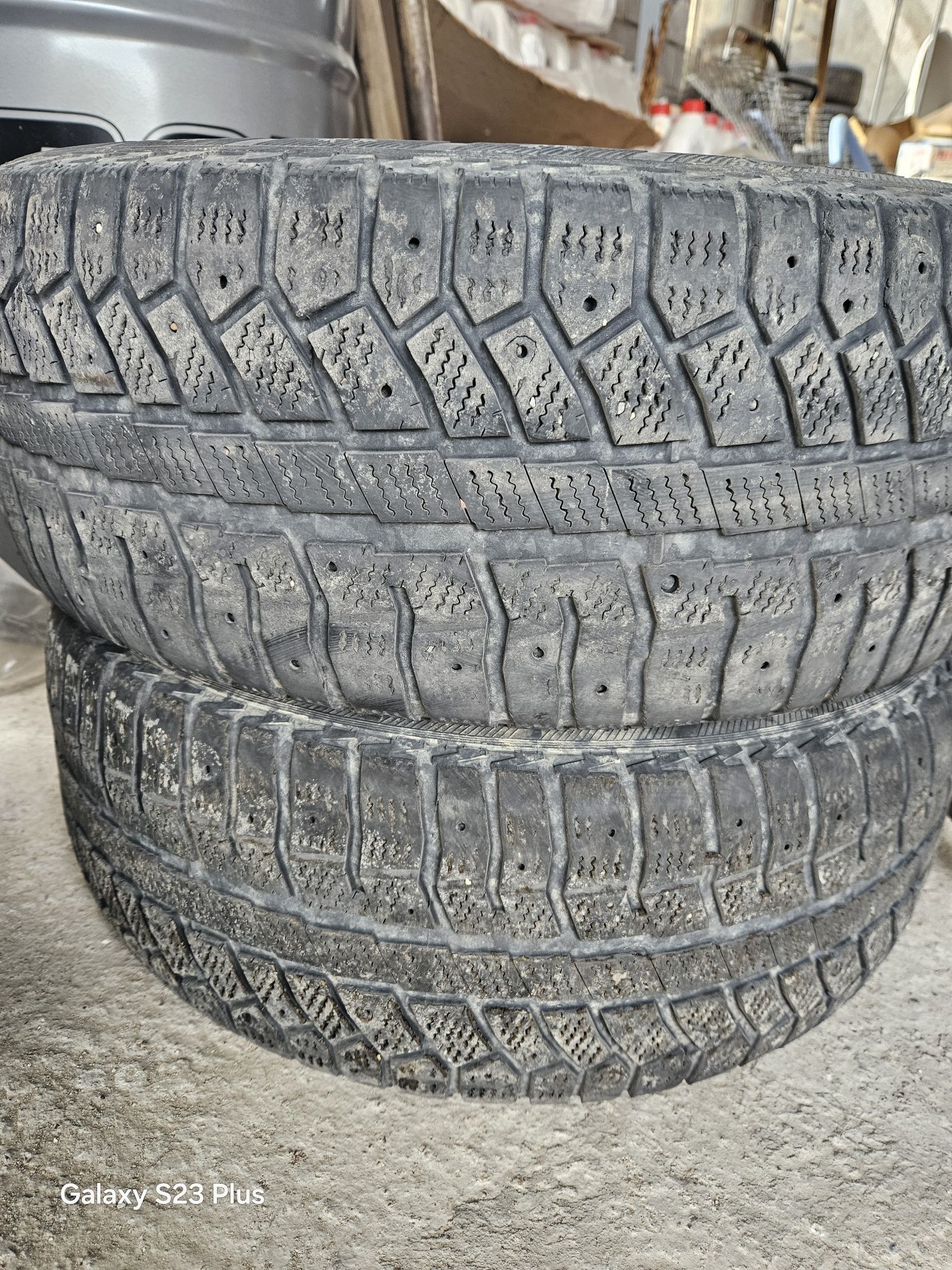 Продам Шины 215×55×16