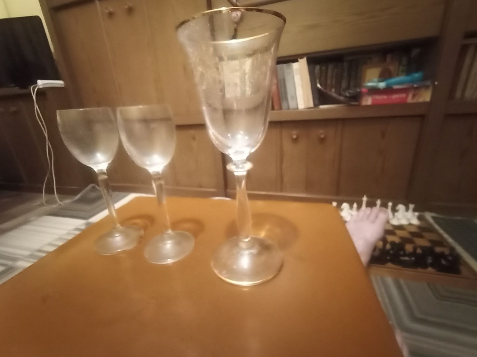 Стаканы стеклянные рюмки