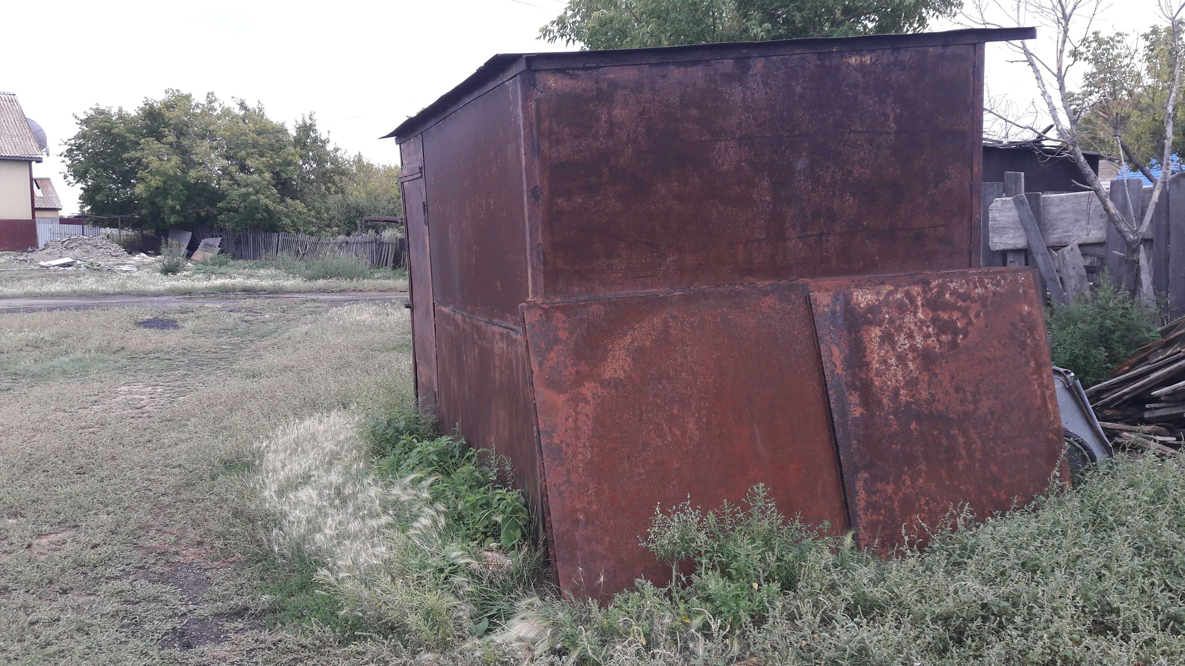Продам киоск железный