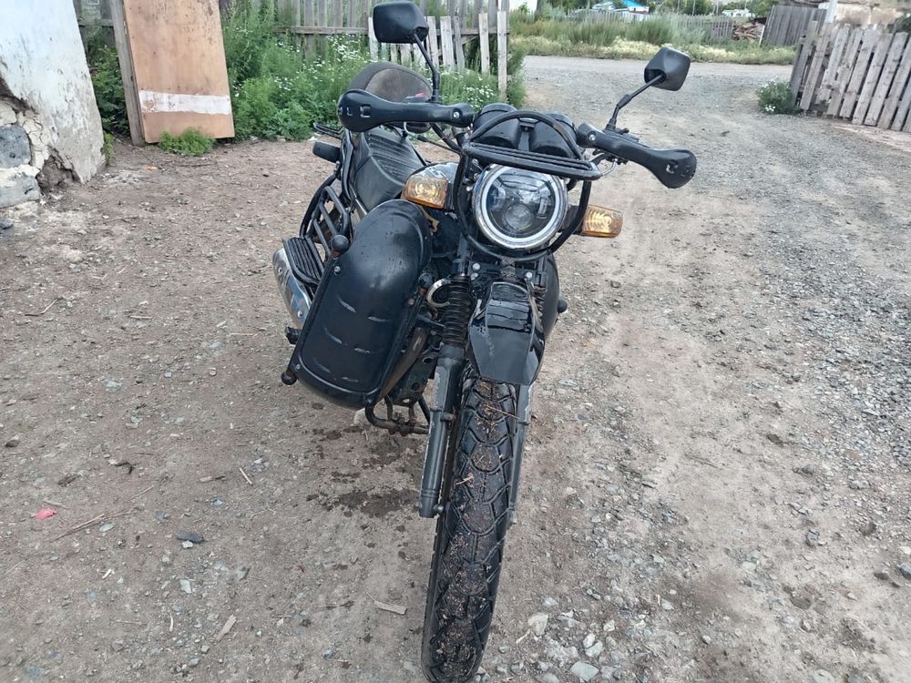 Продам мотрцикал 200 кубов.