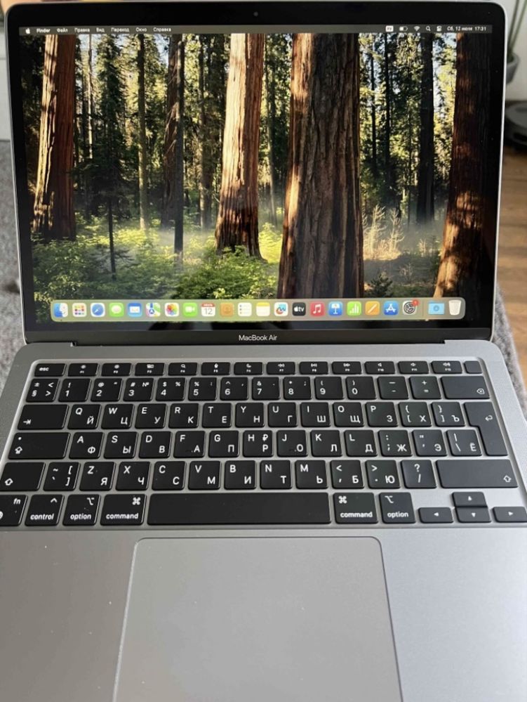 Ноутбук Apple MacBook Air 13 ,2020 / 8 Гб / SSD 256 Гб
