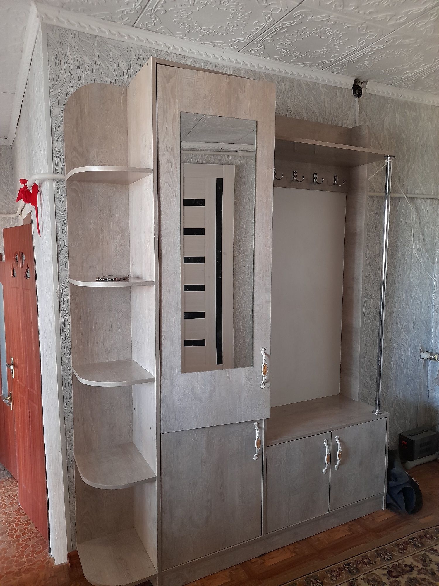 Продам прихожая сатылады