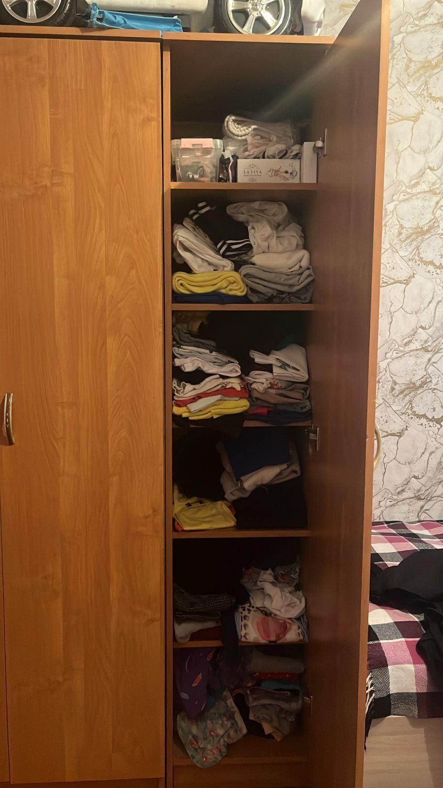 Продам шкаф в хорошем состоянии