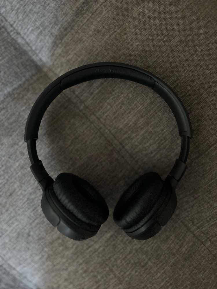 Наушник JBL срочно продаются