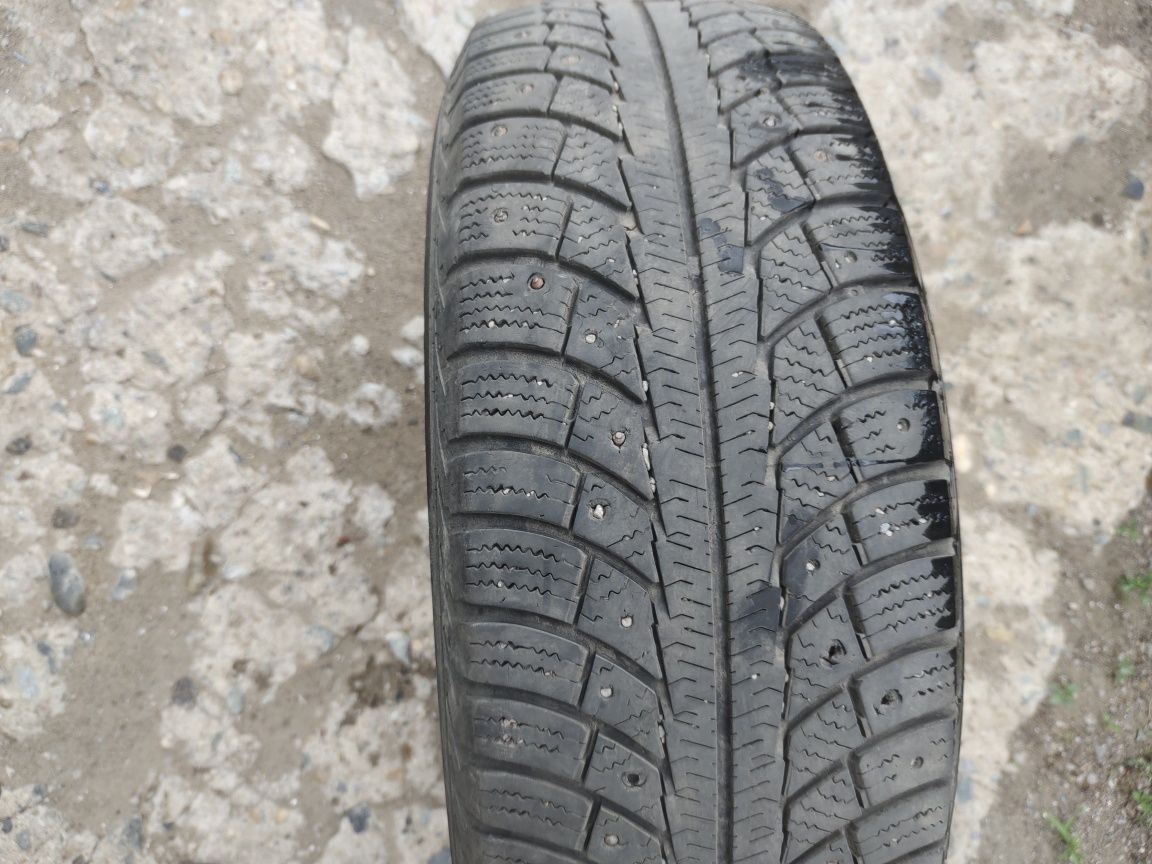 Продам, резину 215.70.R16