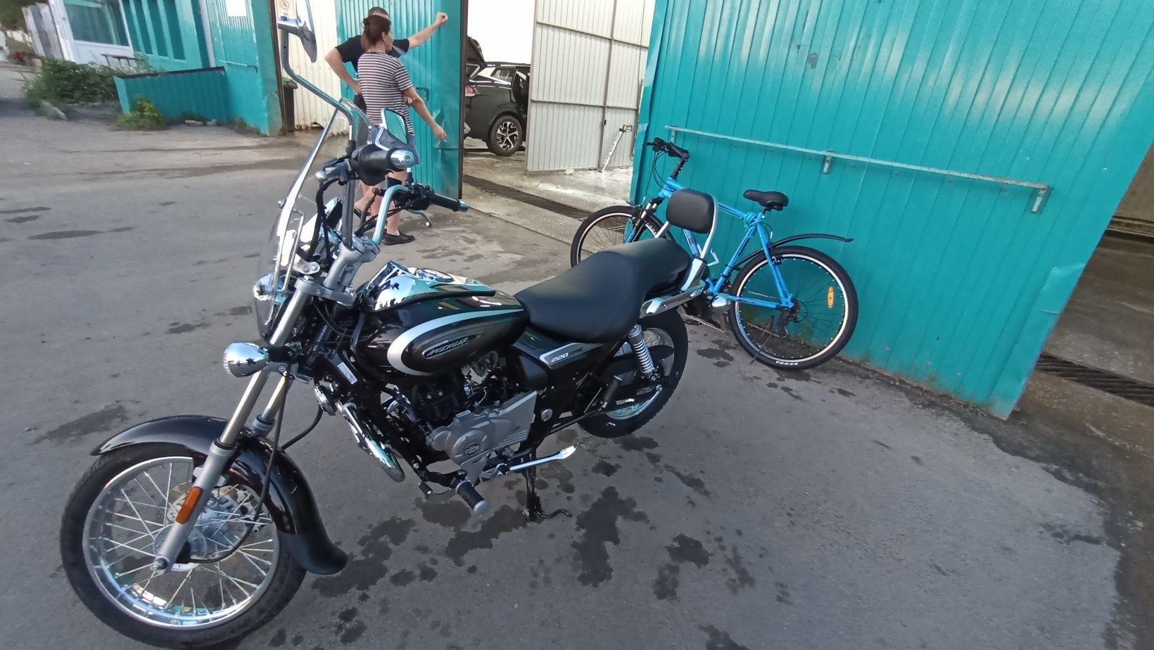 Мотоцикл BAJAJ AVENGER Cruise