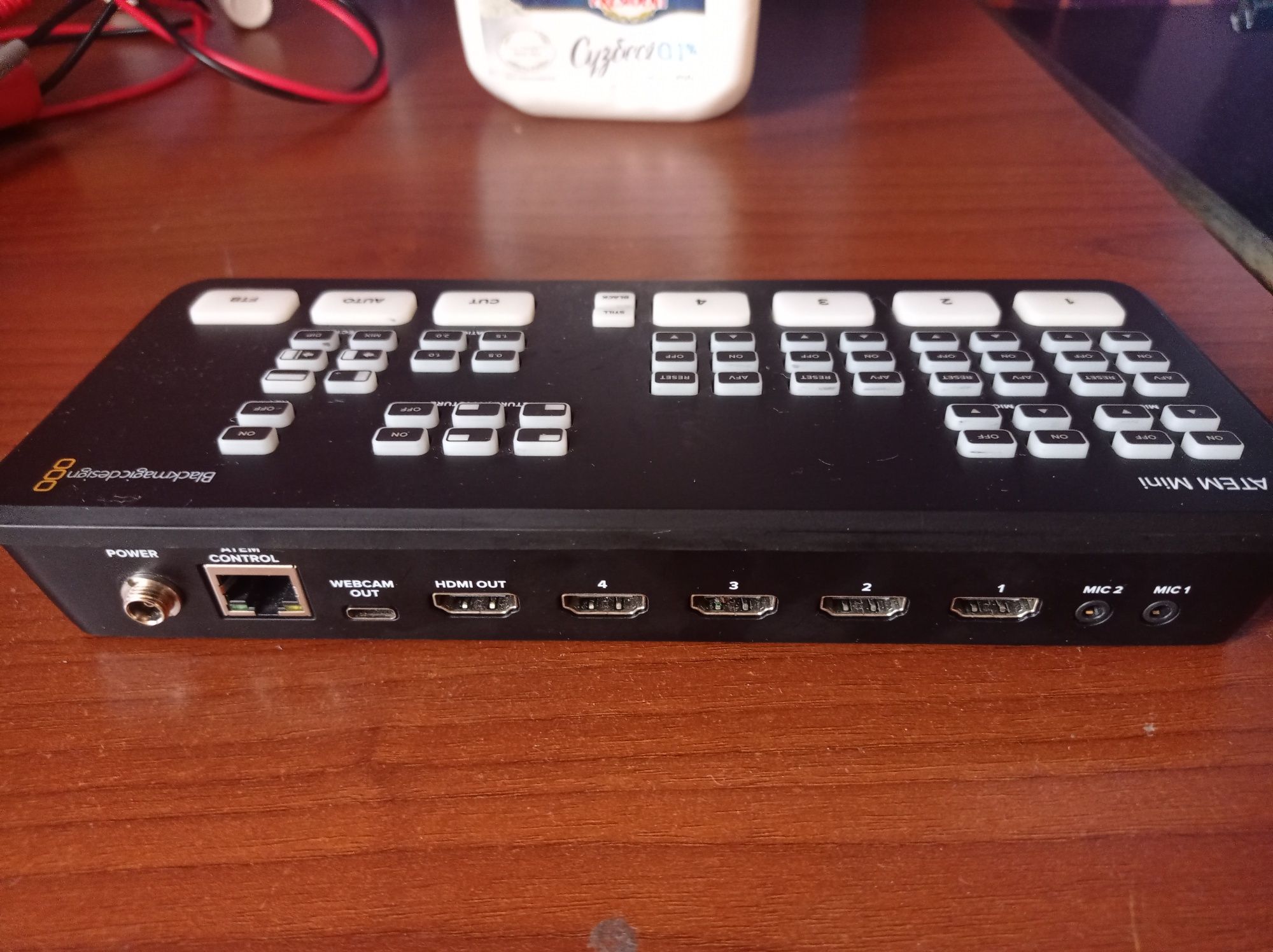 Видеомикшер Blackmagic Design ATEM Mini HDMI Live Stream Switcher