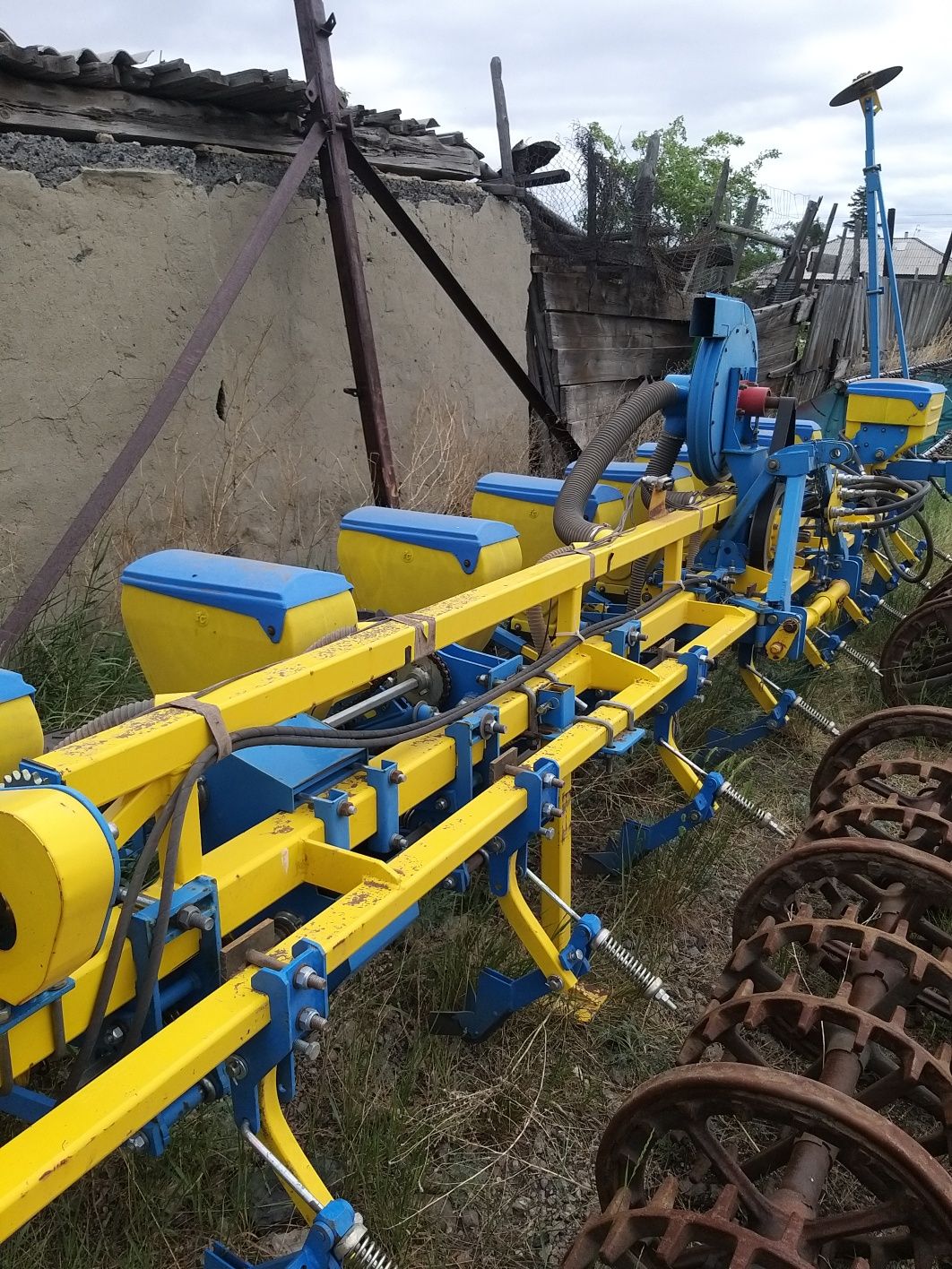 Продам сеялку точного высева упс 8
