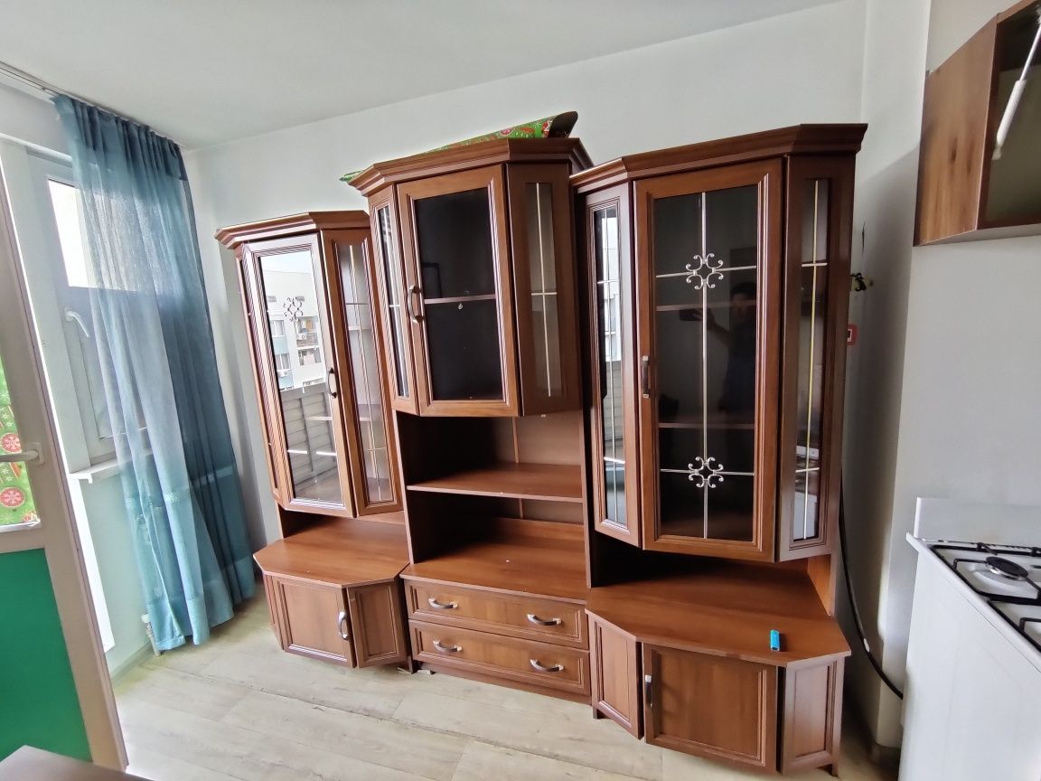 Продам стенку в хорошем состоянии.