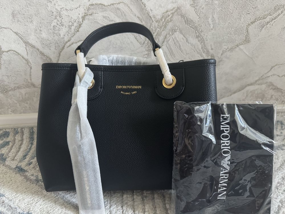Продам сумку от армани оригинал