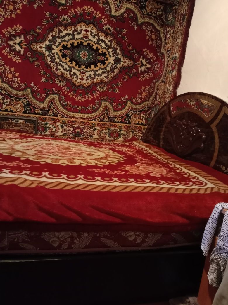 Продам кровать БУ