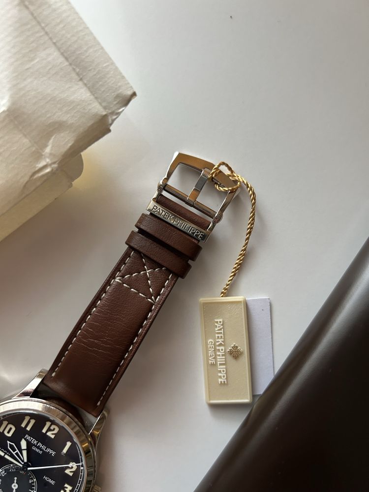 Мужские часы Patek Philippe 5524G-Calatrava Pilot Travel Time