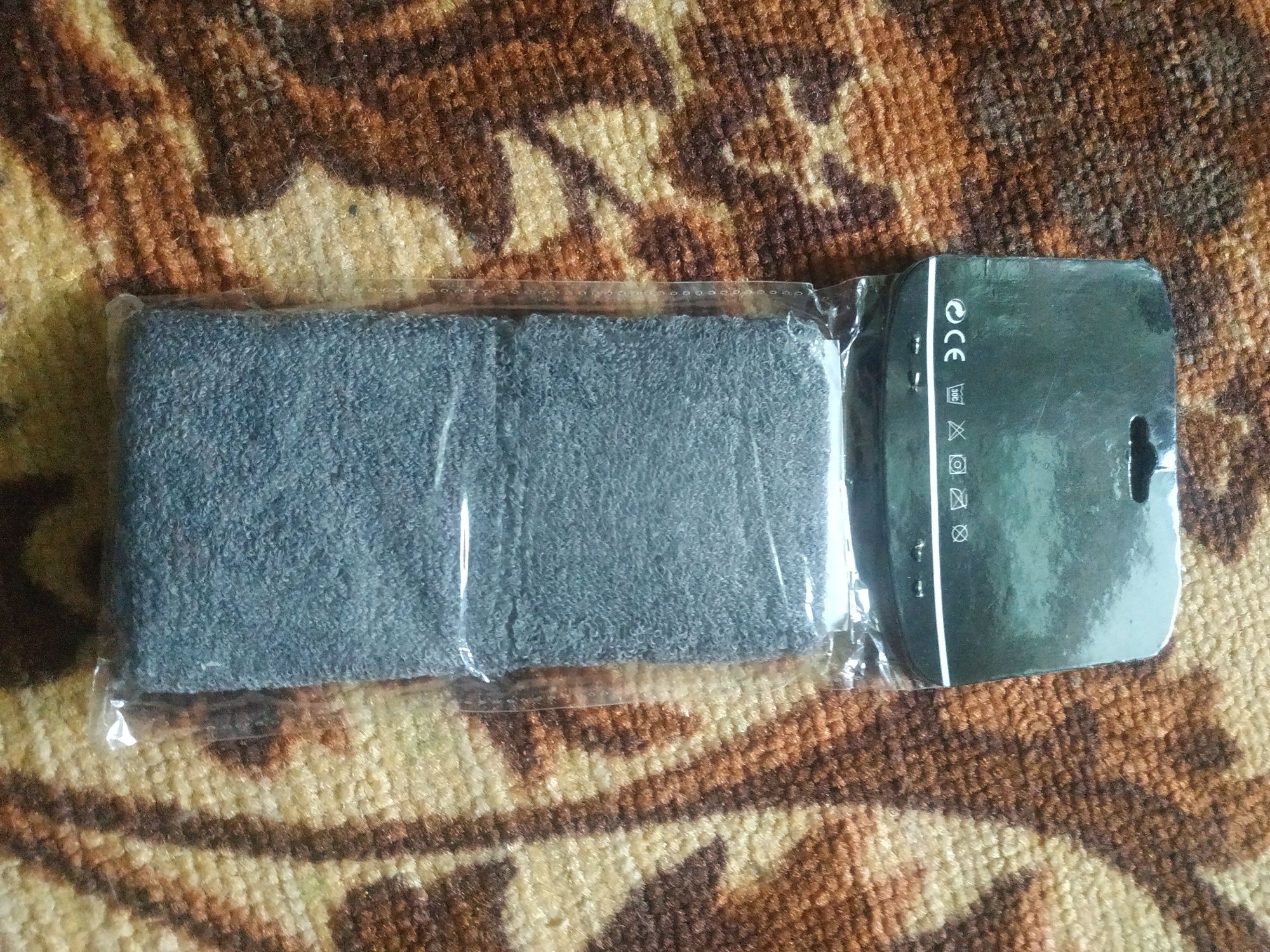 Фирменные новые напульсники.город Шымкент.