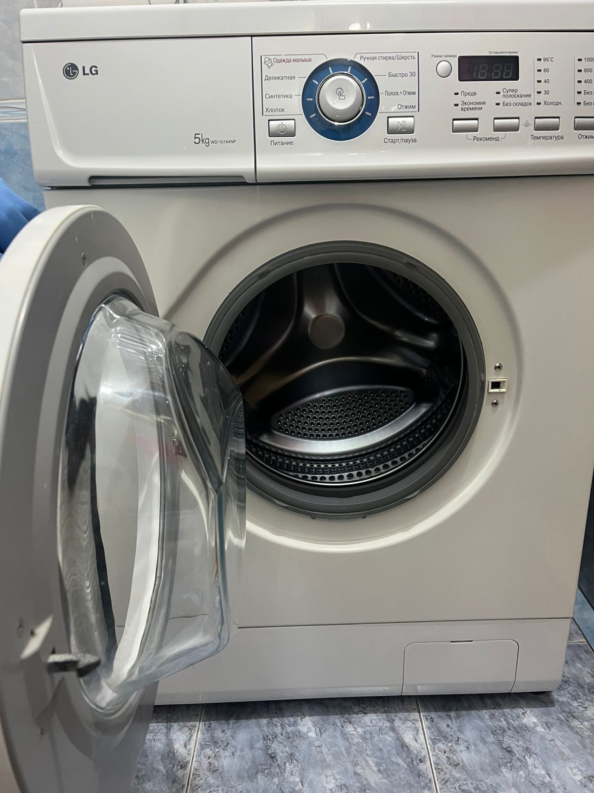 Продам стиральную машинку
