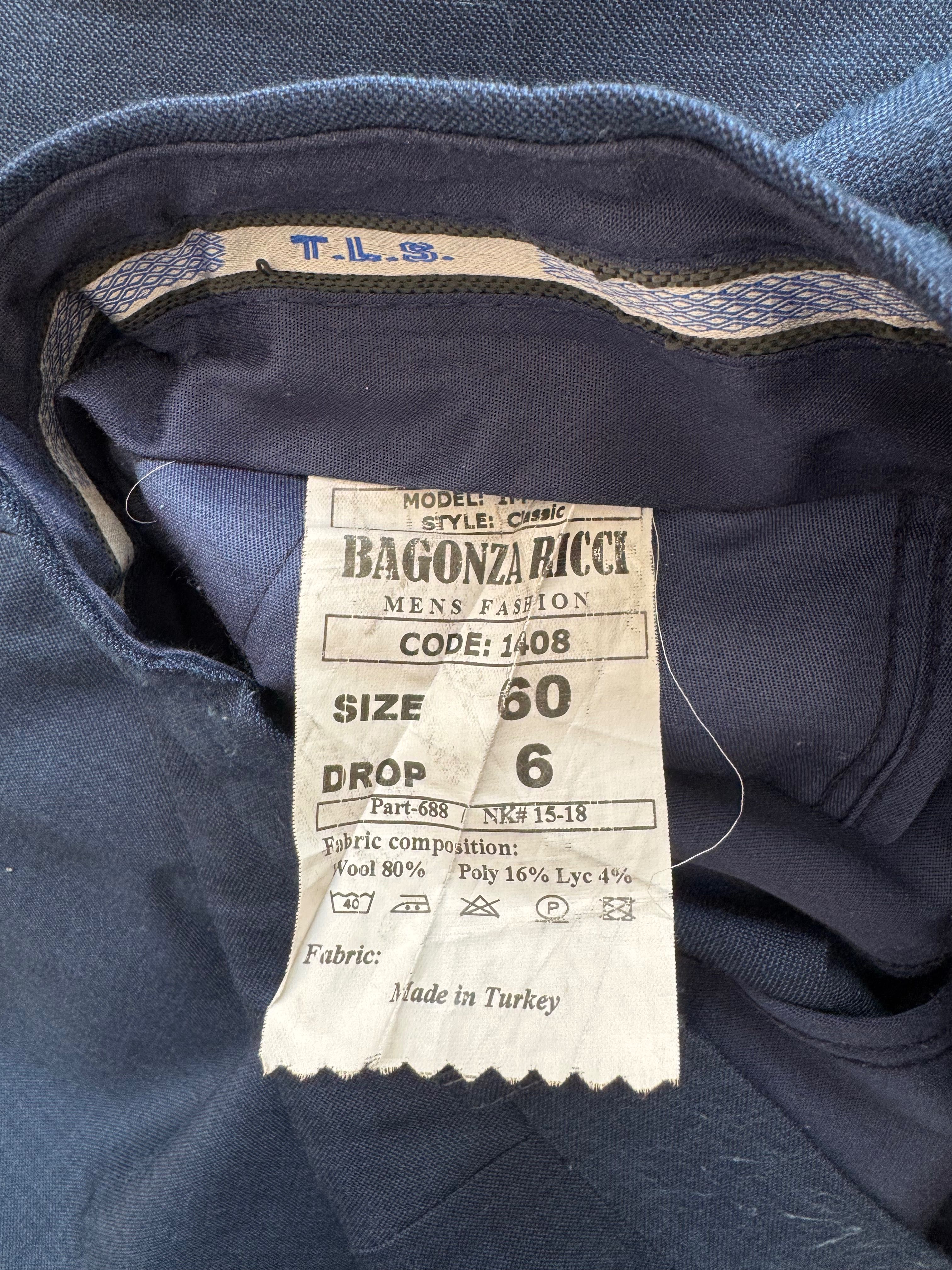 Продам мужские костюмы  б/у 20000 Алматы