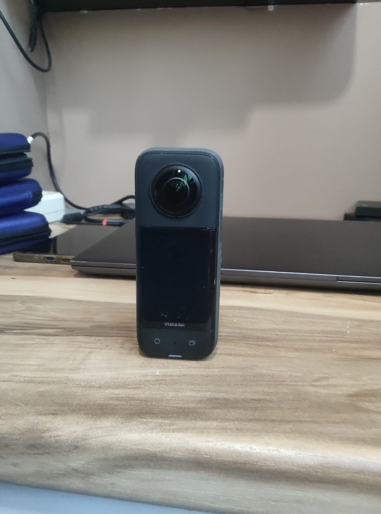 Камера Insta 360 x3