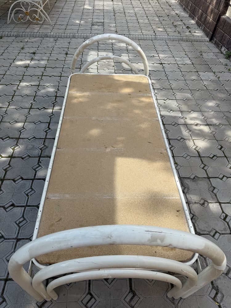 Продам металическую кровать односпальная