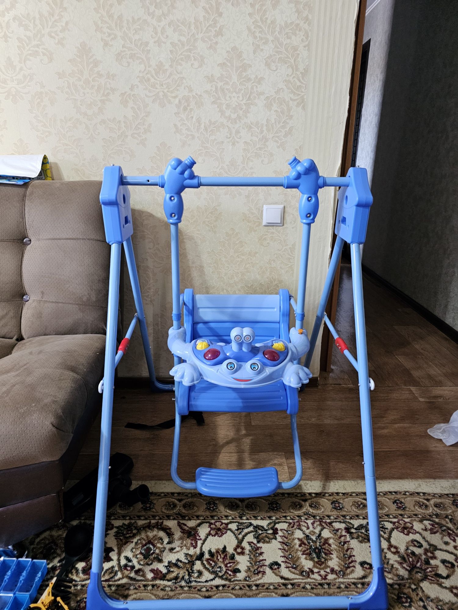 Детская качеля музыкальная