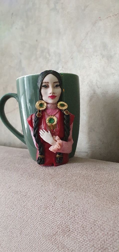 Кружки с декором из полимерной глины
