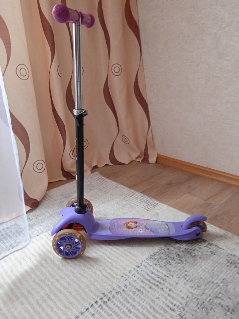 Самокат для девочки