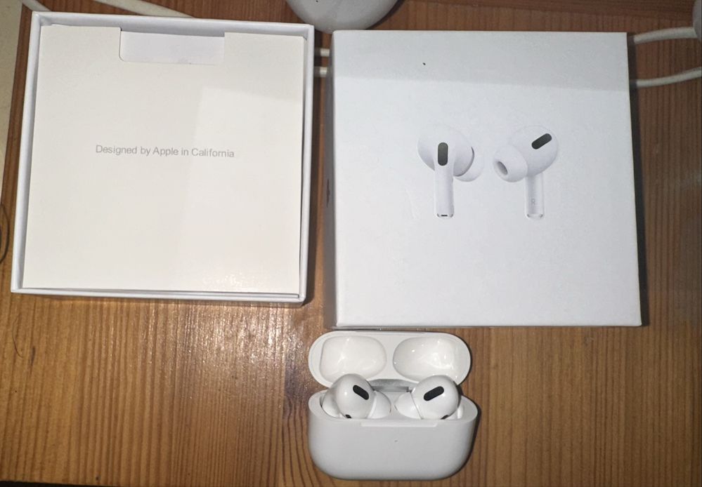 Продам оригинальные AirPods PRO