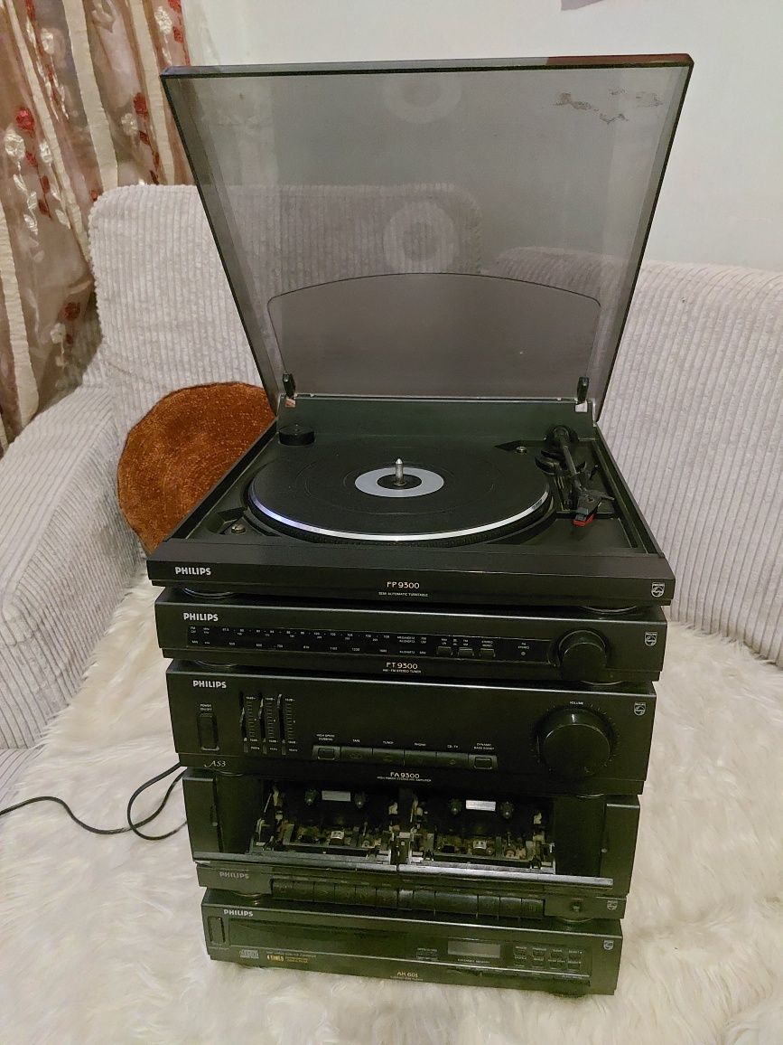 Музыкальный центр PHILIPS