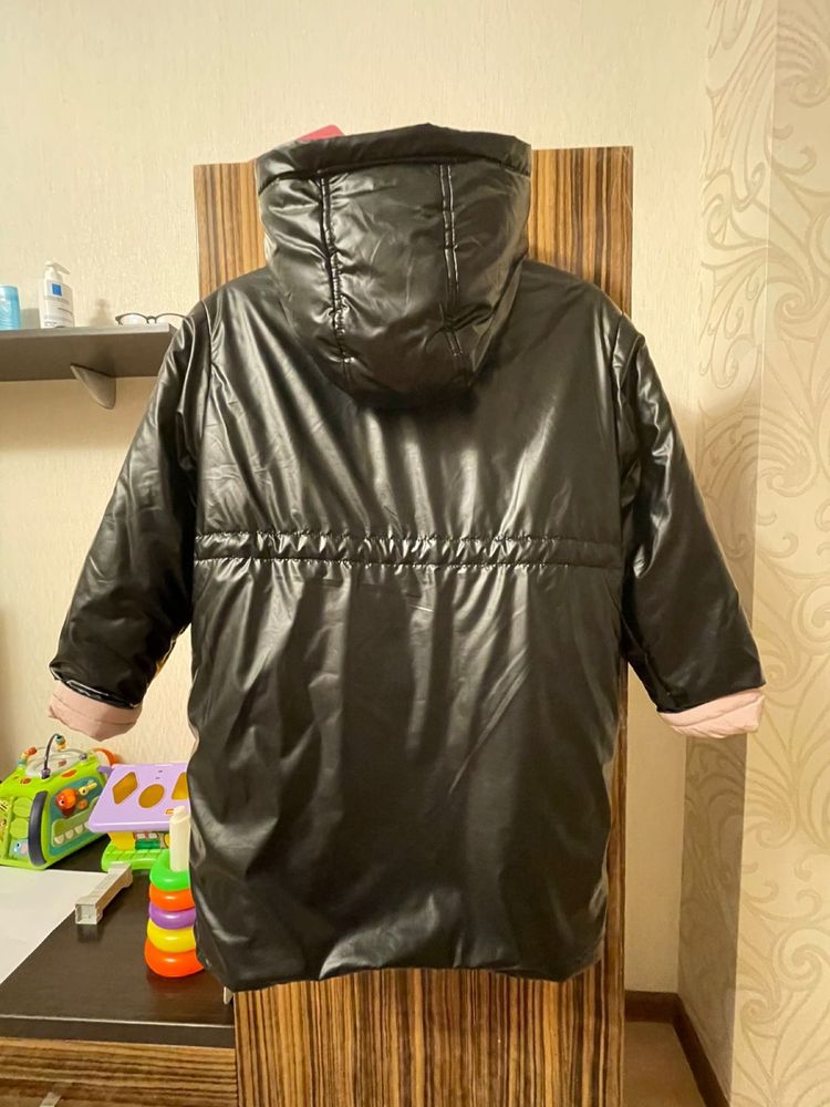 Продам куртку осеннюю детскую для девочки, р-р 140