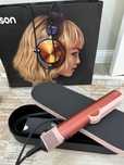 Продам выпрямитель-фен Dyson
