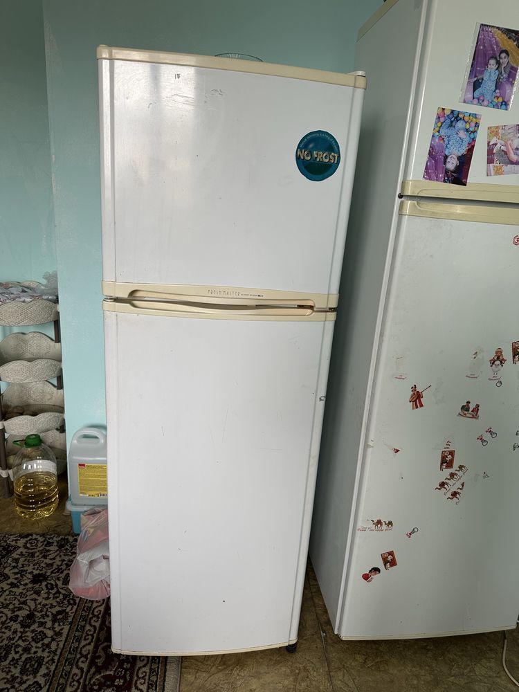 Холодильник б/у, рабочий, высота 1.5 м