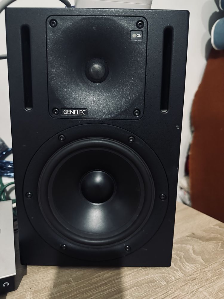 Genelec 1030.а продам хорошие студинный монитор