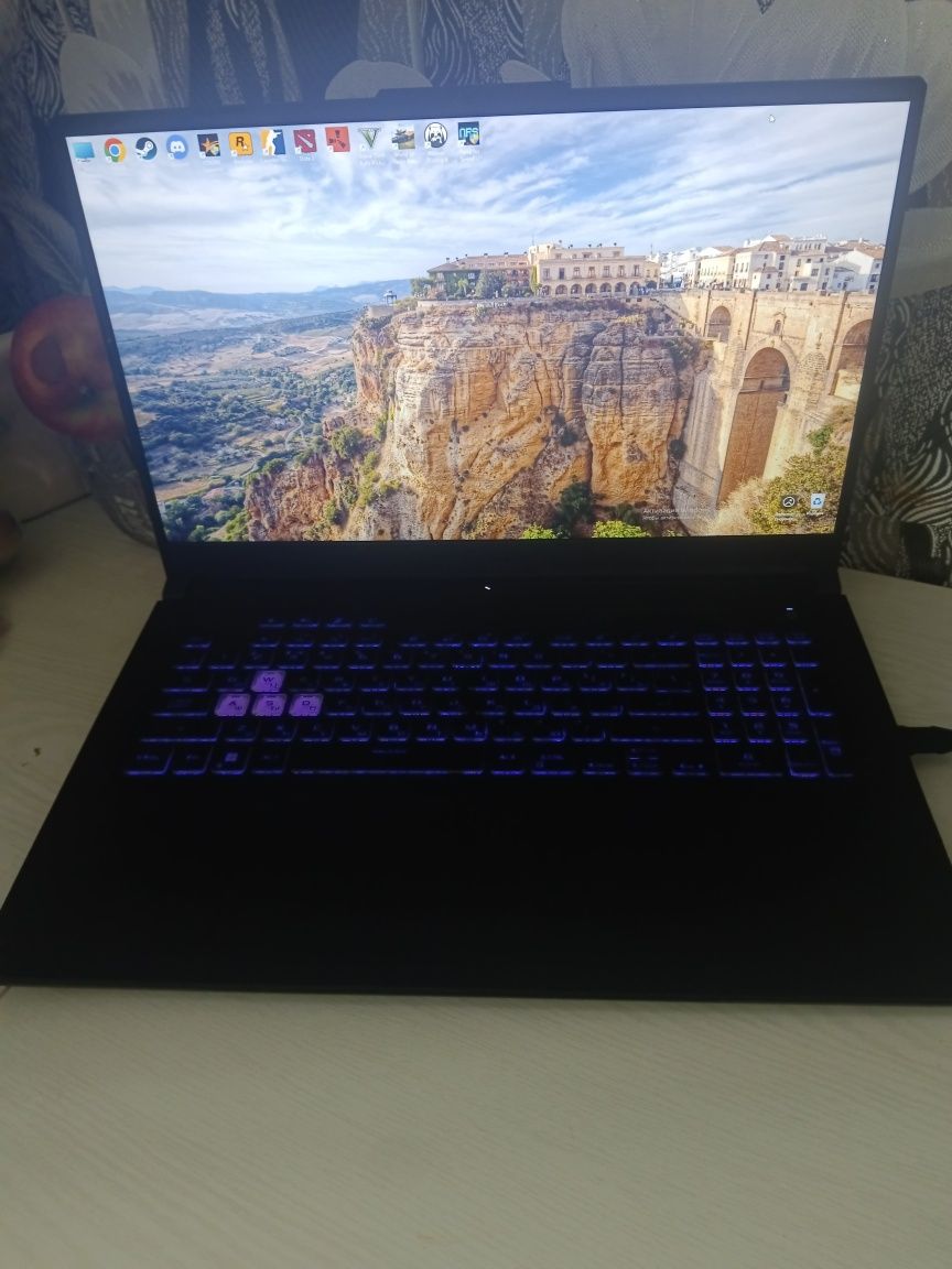 Продам игровой ноут ASUS
