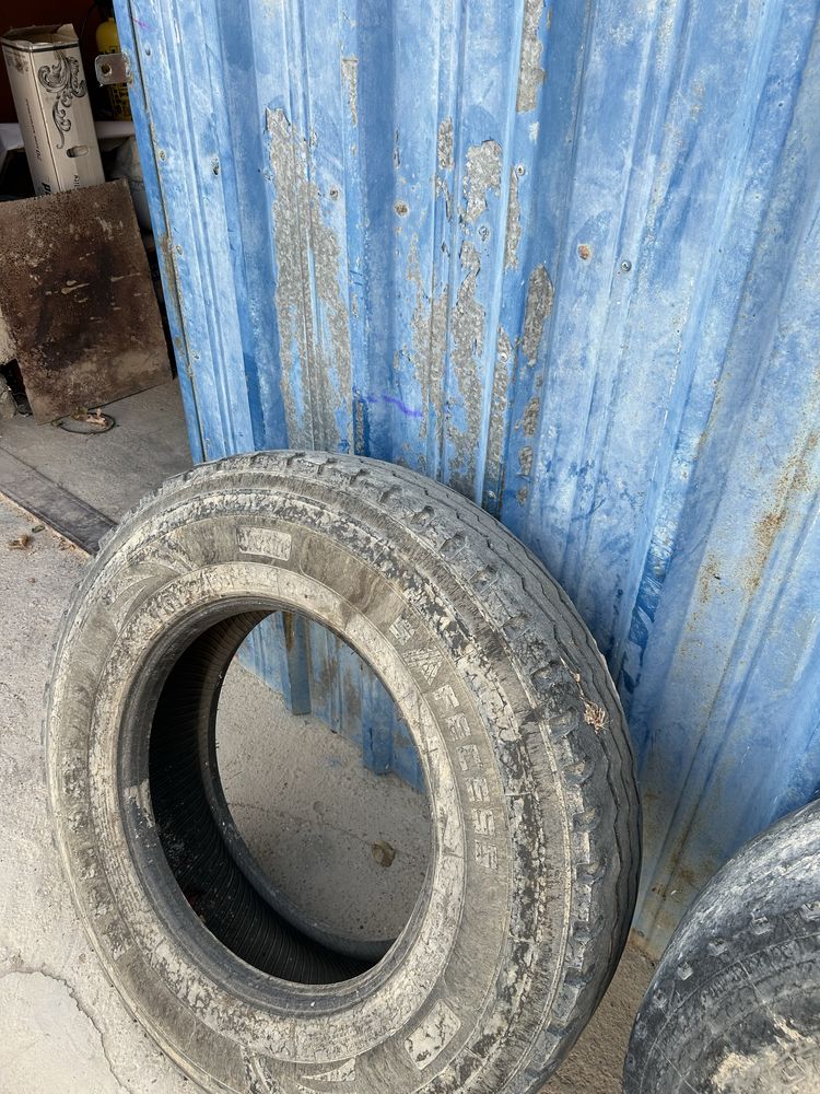 Продаются шины 11R22.5