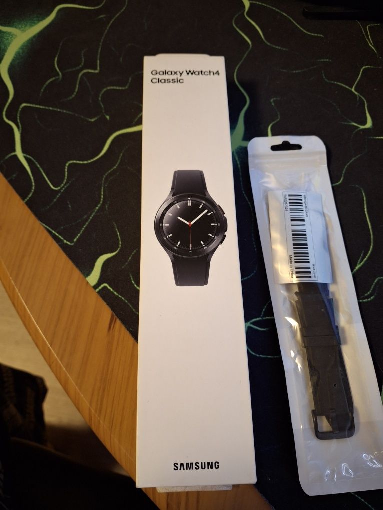 Часы Galaxy Watch 4 Classic