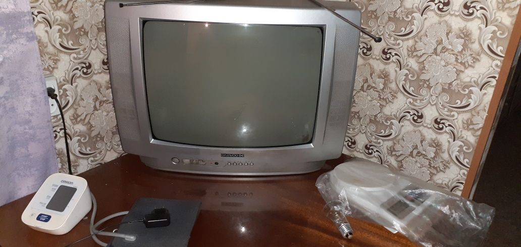 Продам телевизор
