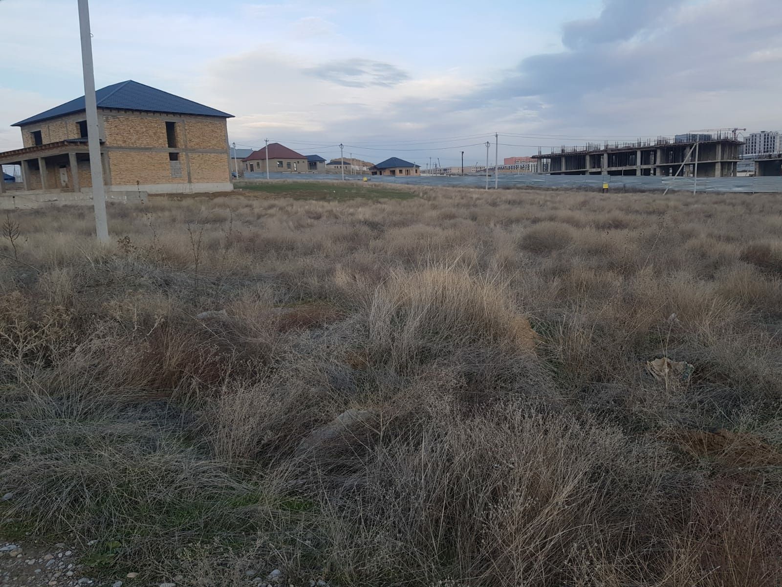 Продам землю в районе Асар 2