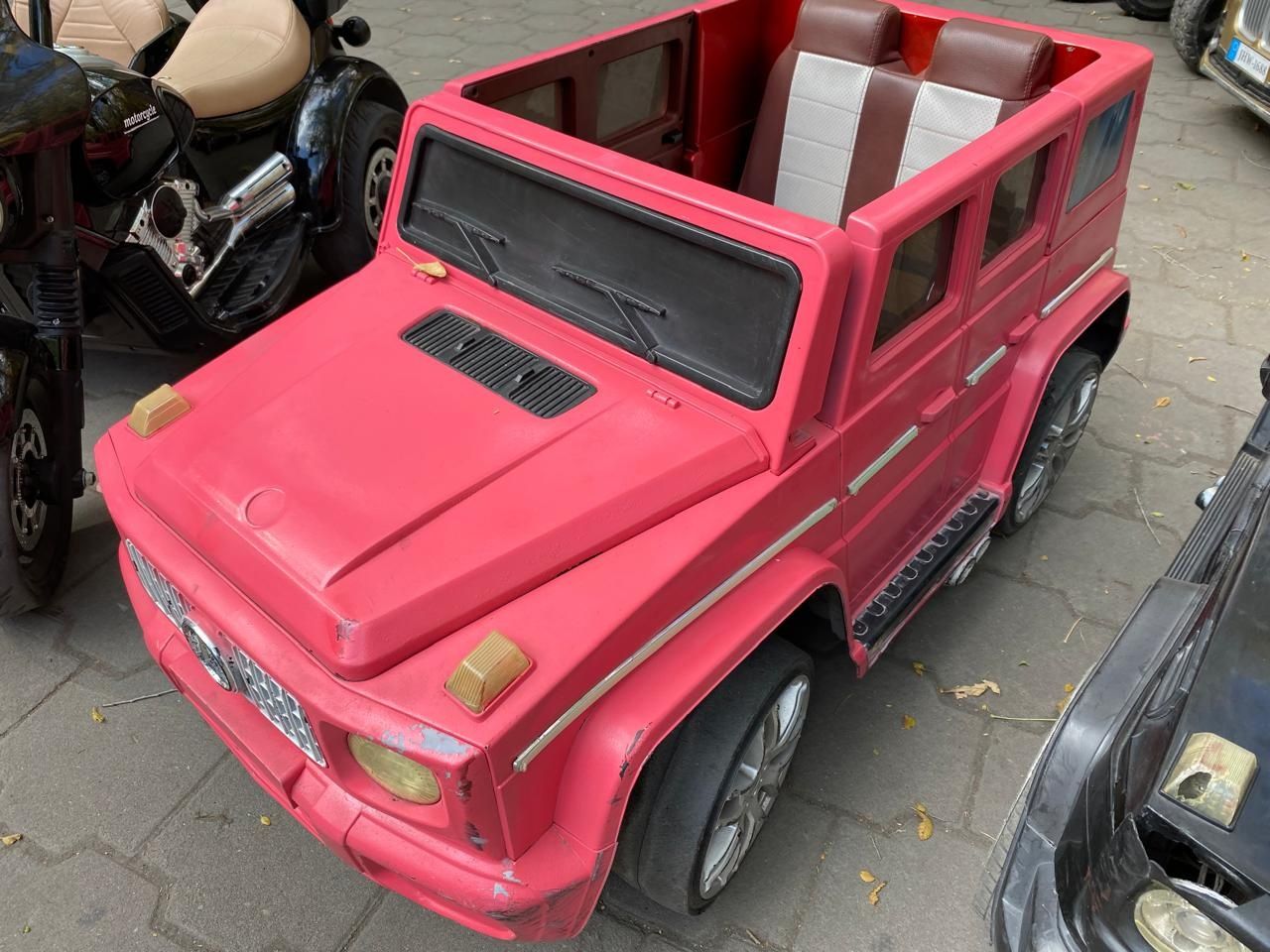Продаю детскую машину