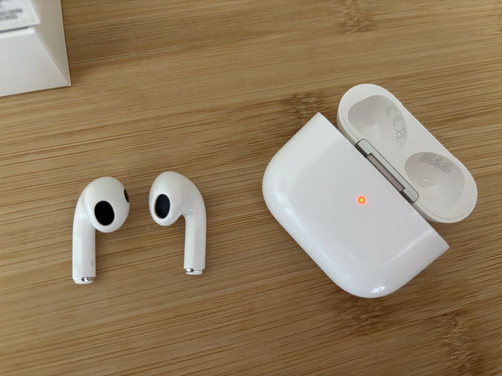 Apple AirPods 3 (оригинал) с коробкой и зарядным кабелем