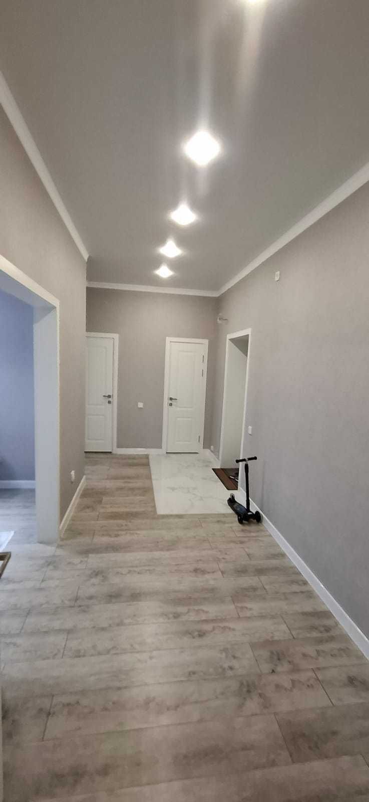 продам 3 комнатную квартиру в центре