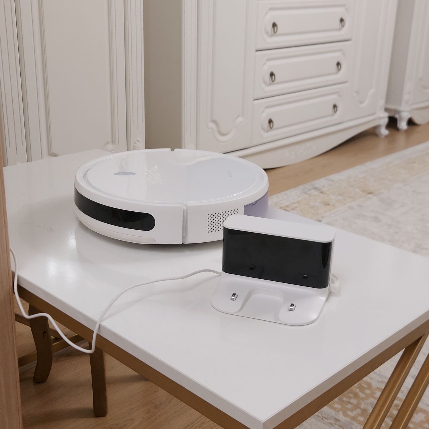 Робот пылесос Xiaomi Robot Vacuum E10, Умная уборка, Как новый