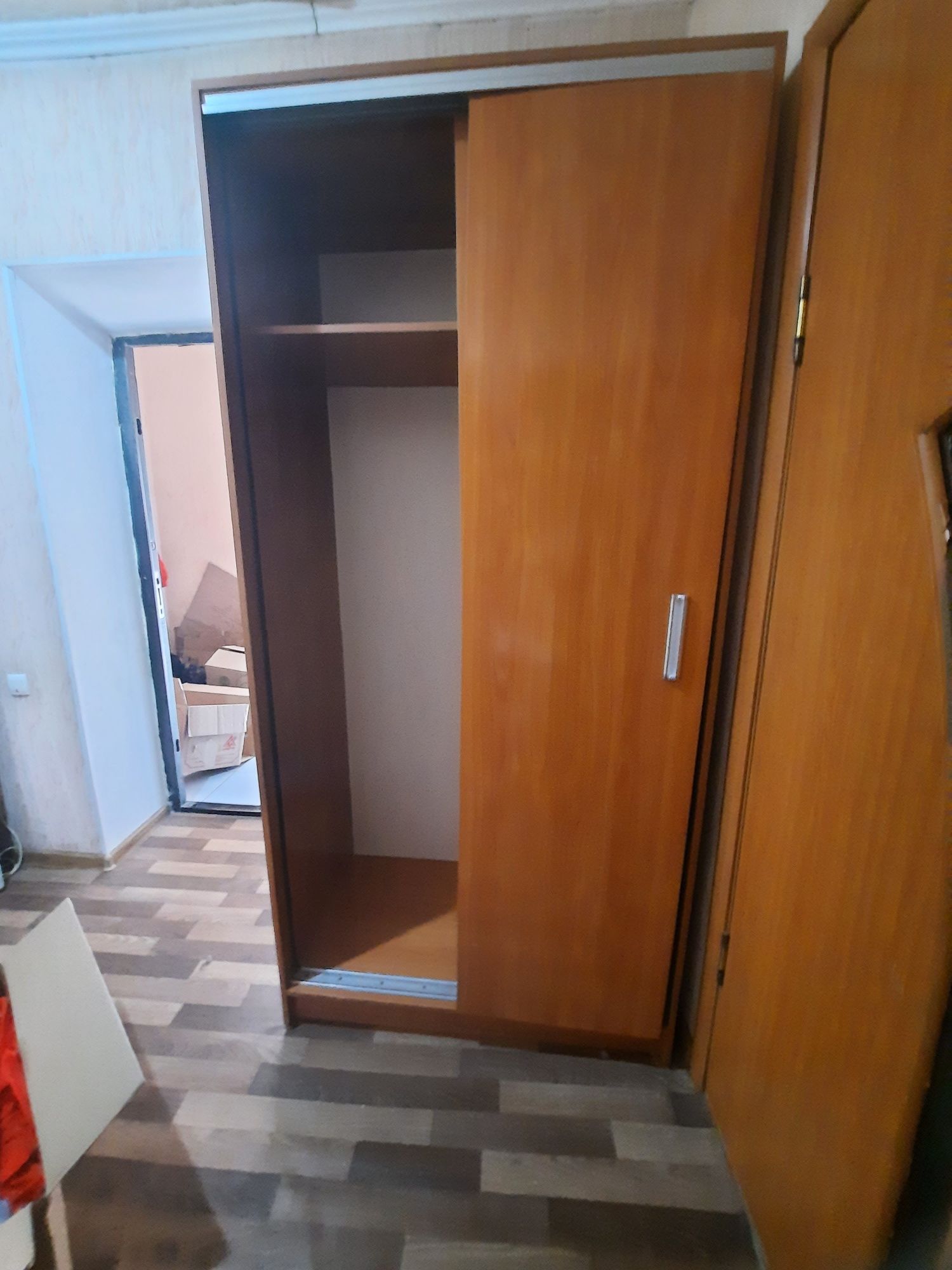 Көрпе жинайтын шкаф