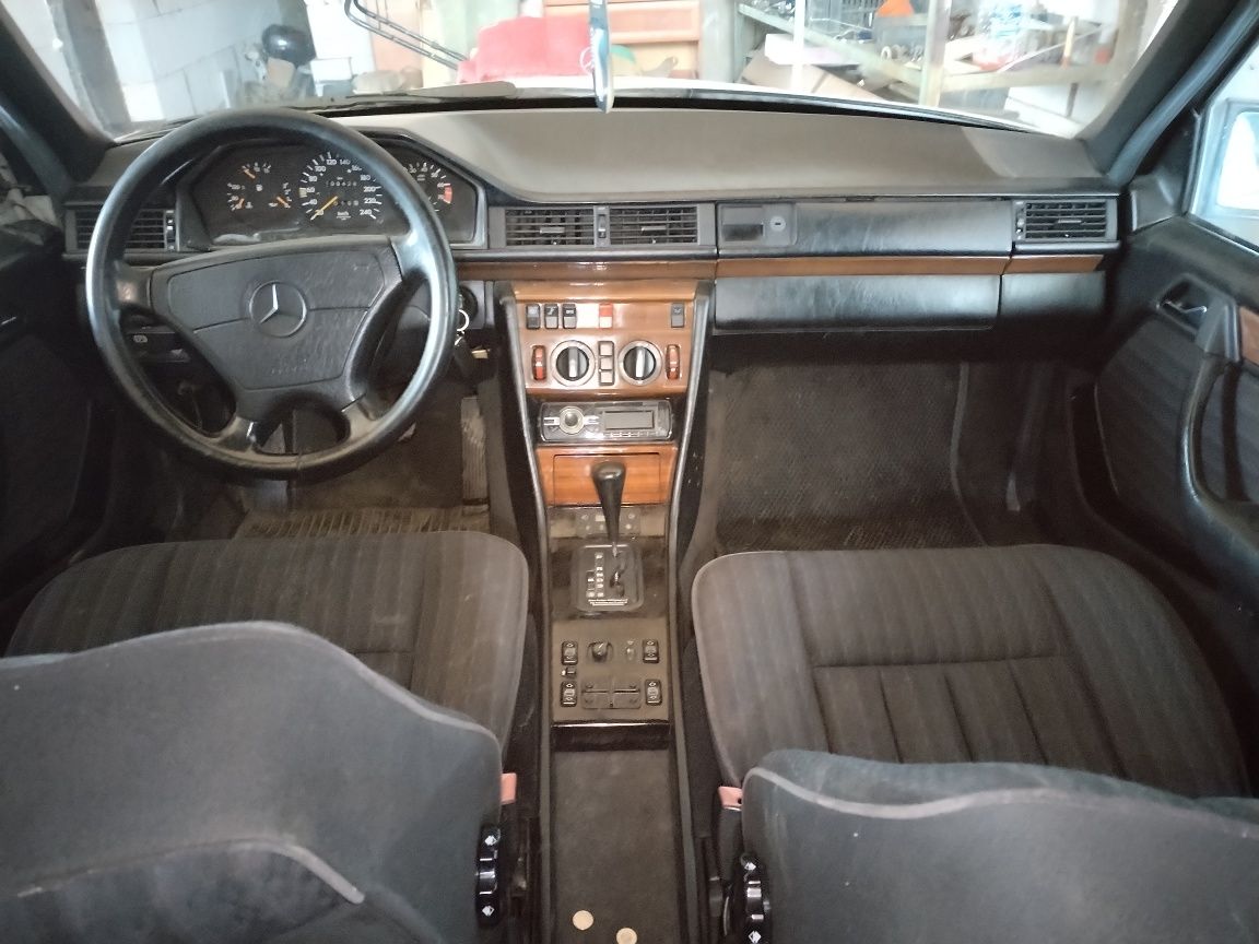 Продам мерседес 124 АКПП 3.0