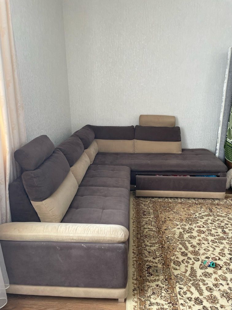 Диван раскладной б/у.