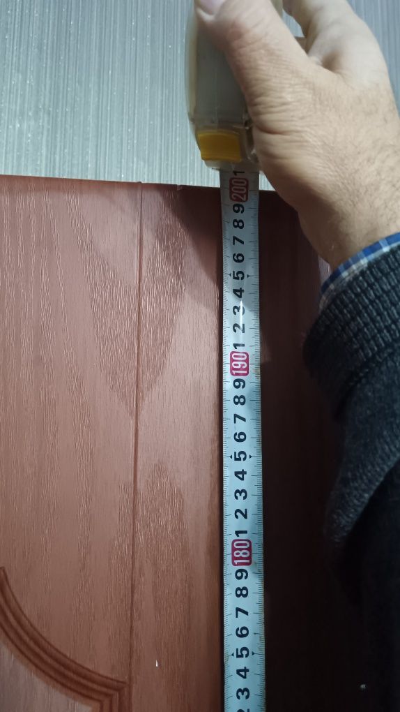 Двери 5 штук 90×2000, 1×1200